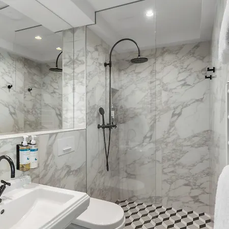 Numa Republika Hotel 4*